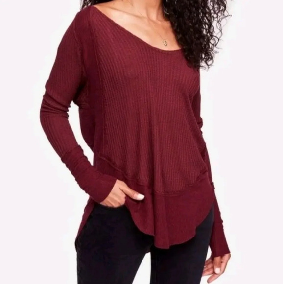 We The Free WINE LONG SLEEVE CURVED Free People CATALINA THERMAL TOP Sz Medium - Picture 2 of 8